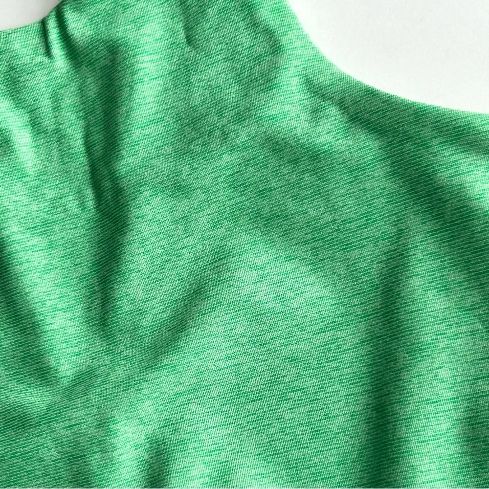 🍒NWT Outdoor Voices Venus Crop Top in Jadeite/Green. Size: XS - Picture 7 of 12